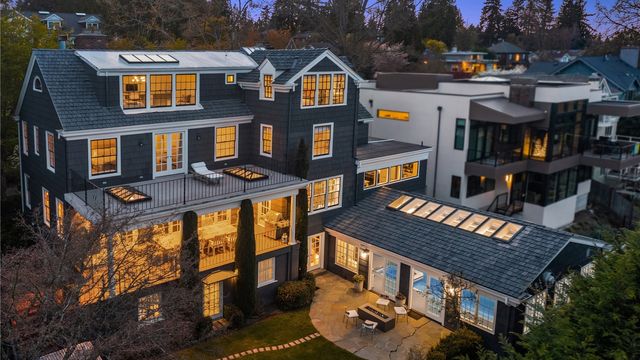 Take a look inside Seattle's modern mansions