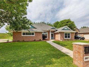 5801 River Meadows Place, Fort Worth, TX, 76112, 