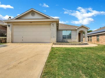 9928 Blue Bell Drive, Fort Worth, TX, 76108, 