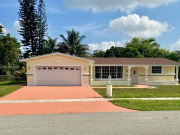 Front, 4821 NW 8th ST, Plantation, FL, 33317, 