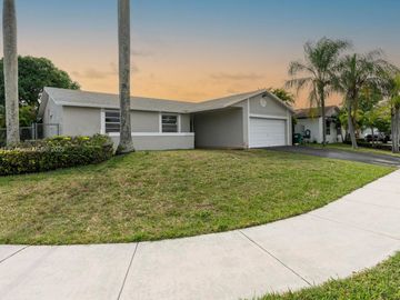 Front, 13200 SW 257th Ter, Homestead, FL, 33032, 