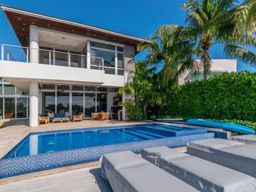 Swimming Pool, 1220 S Biscayne Point Rd, Miami Beach, FL, 33141, 