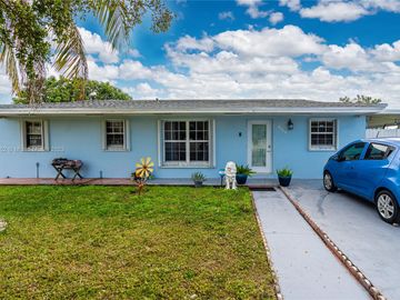Front, 4464 NW 203rd St, Miami Gardens, FL, 33055, 