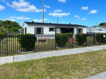 Front, 2875 NW 164th Ter, Miami Gardens, FL, 33054, 