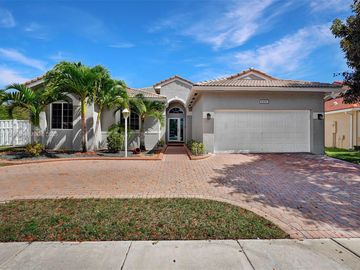 Front, 1171 NW 141st Ave, Pembroke Pines, FL, 33028, 