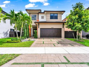 Front, 15623 NW 88th Ave, Miami Lakes, FL, 33018, 
