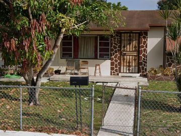 Front, 2475 NW 176th Ter, Miami Gardens, FL, 33056, 