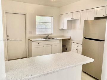 B, Kitchen, 1624 NW 8th Ave, Fort Lauderdale, FL, 33311, 