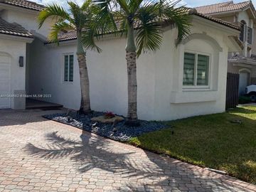 Front, 11036 NW 72nd Ter, Doral, FL, 33178, 