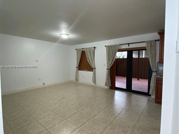 G, Living Room, 11542 SW 6th St, Sweetwater, FL, 33174, 