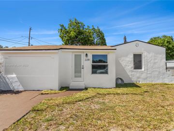 Front, 2281 NW 81st Ter, Miami, FL, 33147, 