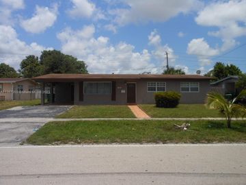 Front, 4821 NW 12th St, Lauderhill, FL, 33313, 