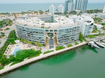 Swimming Pool, 6620 Indian Creek Dr #210, Miami Beach, FL, 33139, 