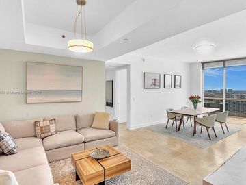 Y, Living Room, 15811 Collins Ave #2205, Sunny Isles Beach, FL, 33160, 