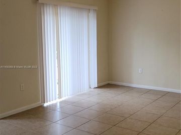 Y, Living Room, 8960 NW 97th Ave #220, Doral, FL, 33178, 