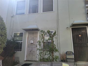 225 Columbia Place, Los Angeles, CA, 90026, 
