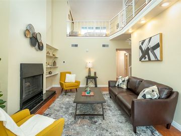 Y, Living Room, 4660 Coldwater Canyon Avenue #16, Studio City, CA, 91604, 