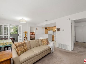 Y, Living Room, 10233 De Soto Avenue #A, Chatsworth, CA, 91311, 