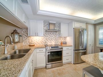 2757 COUNTRYSIDE BOULEVARD #105, Clearwater, FL, 33761, 