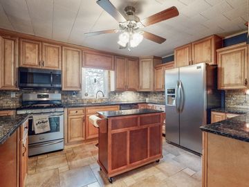 Y, Kitchen, 6740 Richardsville Rd, Bowling Green, KY, 42101, 