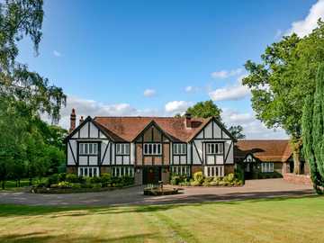 Tudor Revival Homes For Sale ?tr=f Auto,w 360,h 270,q 50