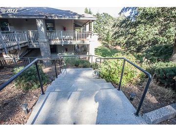 105 COUNTRY CLUB #14, Hood River, OR, 97031, 