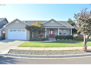 10607 EMILY DR, Island City, OR, 97850, 