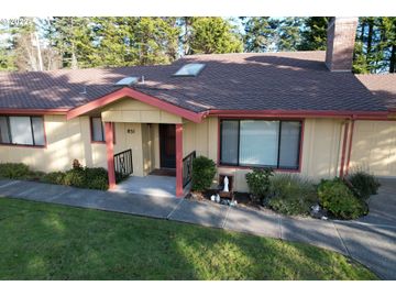 851 BROOKHAVEN DR #11C, Brookings, OR, 97415, 
