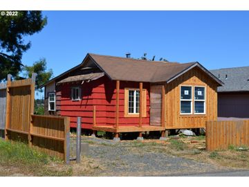 1168 CALIFORNIA AVE, Coos Bay, OR, 97420, 