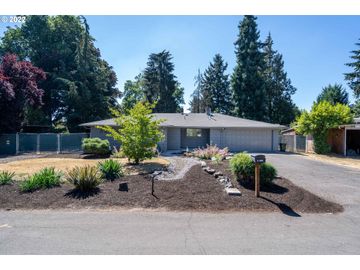37 CROSBY AVE, Springfield, OR, 97477, 