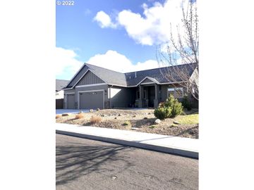 3090 NW CANYON, Redmond, OR, 97756, 