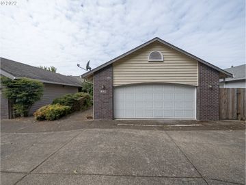 811 NW MEADOWS DR, Mc Minnville, OR, 97128, 