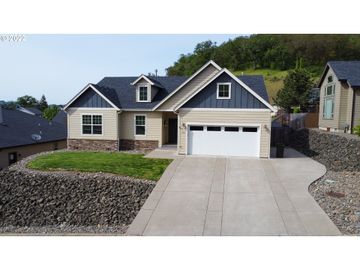 132 OAK VALLEY, Winchester, OR, 97495, 