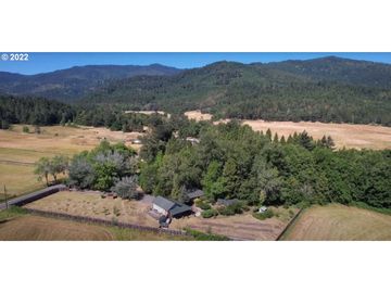 900 CAVES CAMP RD, Williams, OR, 97544, 