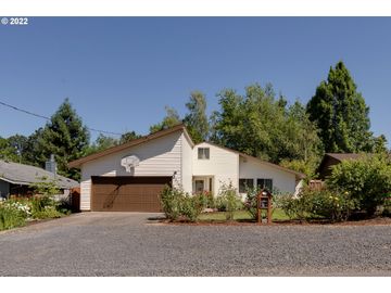 7575 SW SPRUCE, Tigard, OR, 97223, 