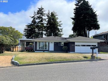2061 STATE ST, North Bend, OR, 97459, 