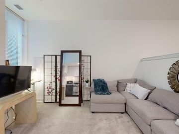 G, Living Room, 1688 Pine Street #E107, San Francisco, CA, 94109, 