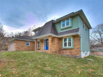 1784 NW 103rd Street, Clive, IA, 50325, 