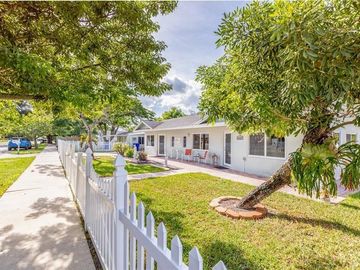 Front, 6129 Hayes St, Hollywood, FL, 33024, 