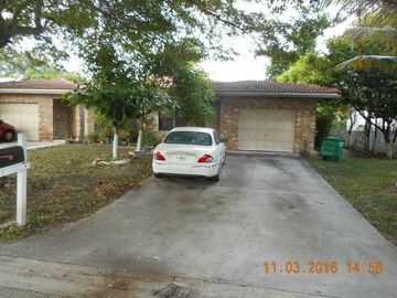 Front, 8125 NW 39 ST, Coral Springs, FL, 33065, 
