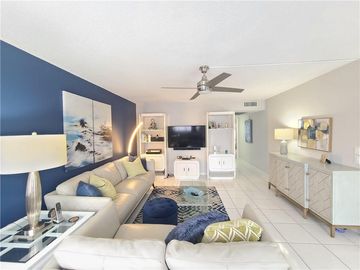 B, Living Room, 361 Keswick C #361, Deerfield Beach, FL, 33442, 