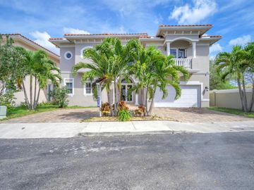 Front, 3521 Forest View Cir, Fort Lauderdale, FL, 33312, 