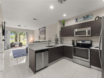 Y, Kitchen, 3504 NW 13th St #3504, Lauderhill, FL, 33311, 