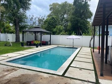 Swimming Pool, 1506 SW 32nd St, Fort Lauderdale, FL, 33315, 