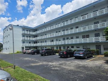 4090 NW 42nd Ave #402, Lauderdale Lakes, FL, 33319, 