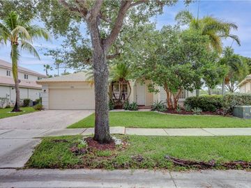 Front, 1050 NW 168th Ave, Pembroke Pines, FL, 33028, 