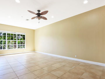 Y, Living Room, 4557 Artesa Way S, Palm Beach Gardens, FL, 33418, 