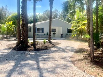 Front, 15590 N 97th Road N, The Acreage, FL, 33412, 
