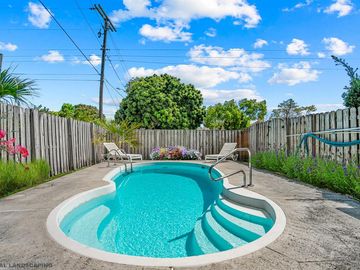 Swimming Pool, 5715 Lake Avenue, West Palm Beach, FL, 33415, 