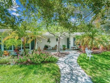 Front, 208 Beverly Drive, Delray Beach, FL, 33444, 